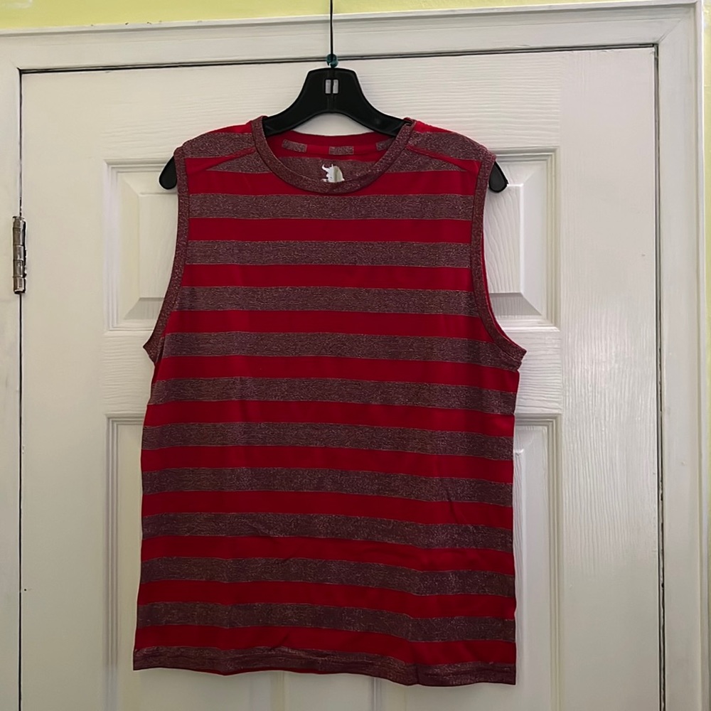 MEN’s Papi stripe shimmers sleeveless Tee in size MEDIUM